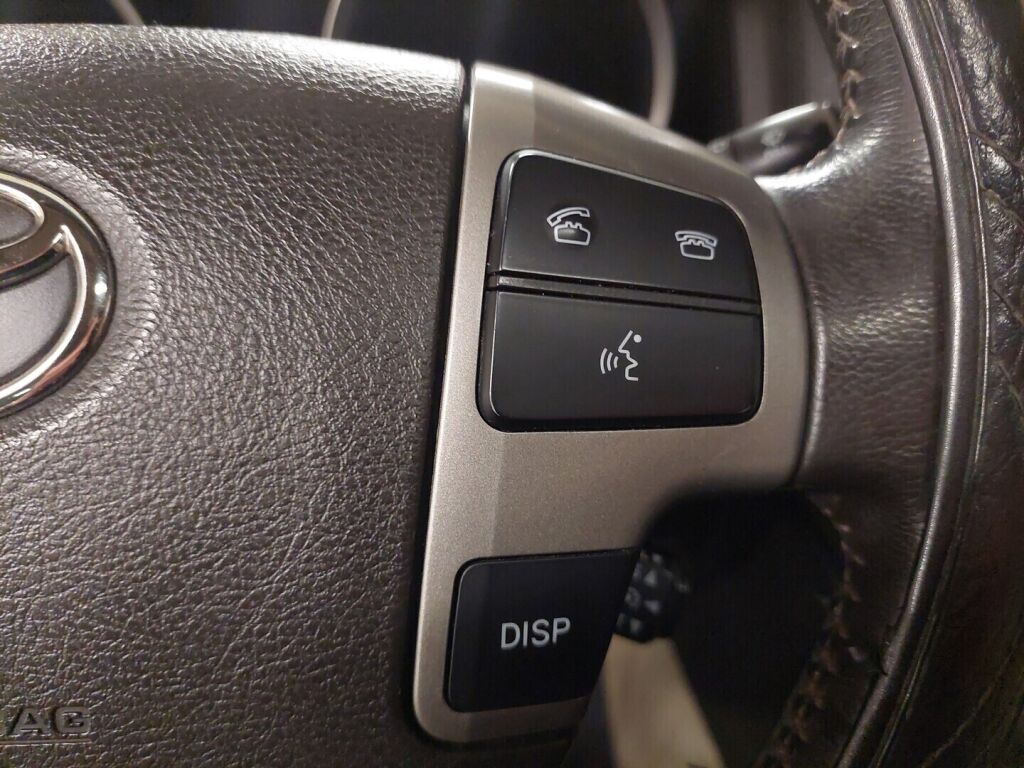 Toyota Land Cruiser 2008 Punainen