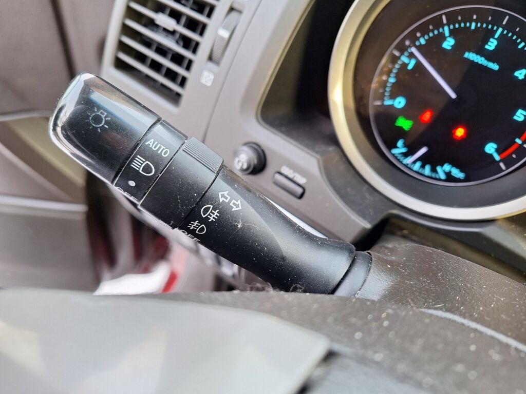 Toyota Land Cruiser 2008 Punainen