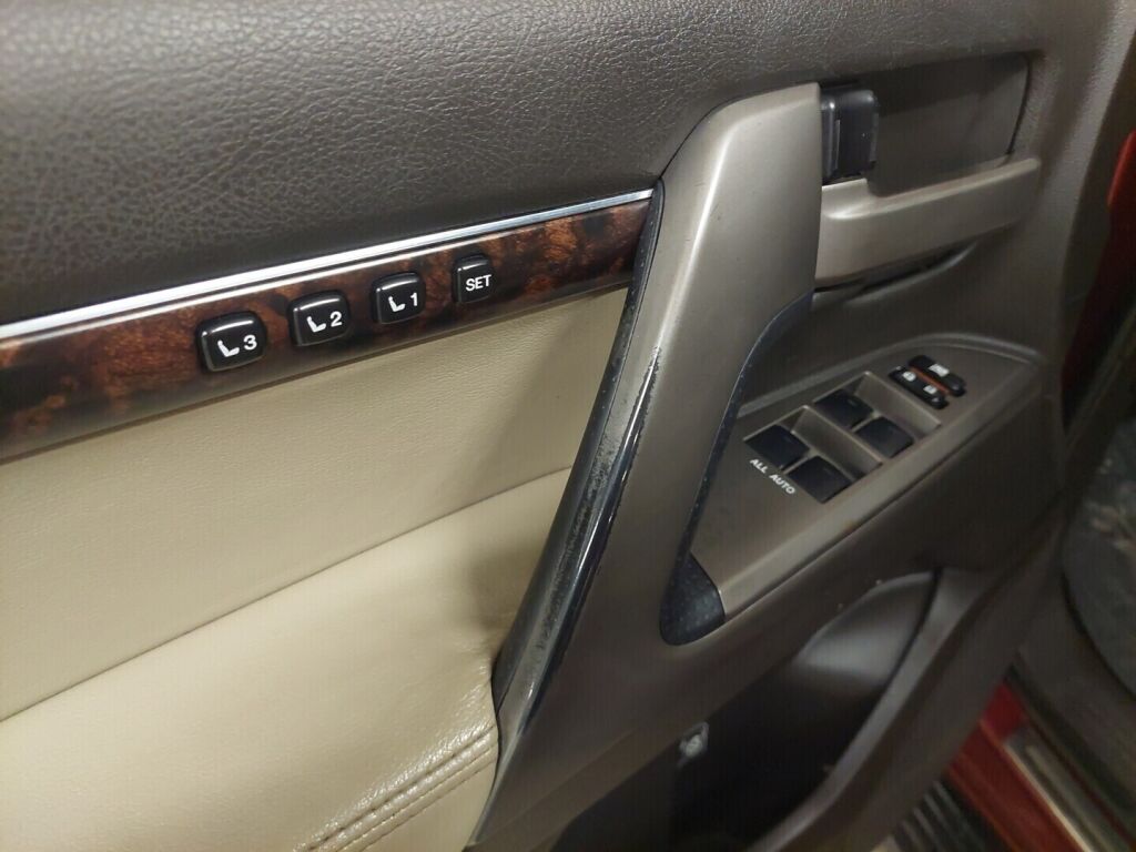 Toyota Land Cruiser 2008 Punainen