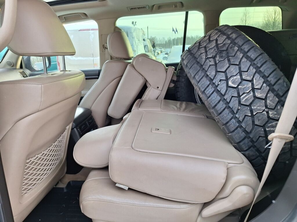 Toyota Land Cruiser 2008 Punainen