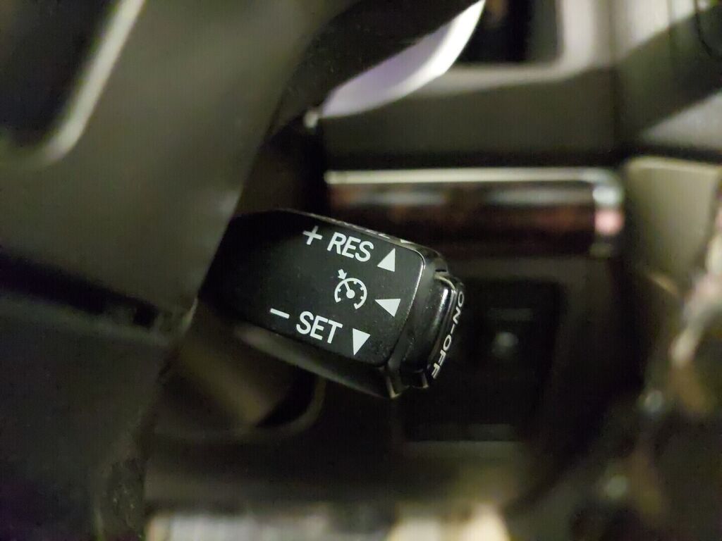 Toyota Land Cruiser 2008 Punainen