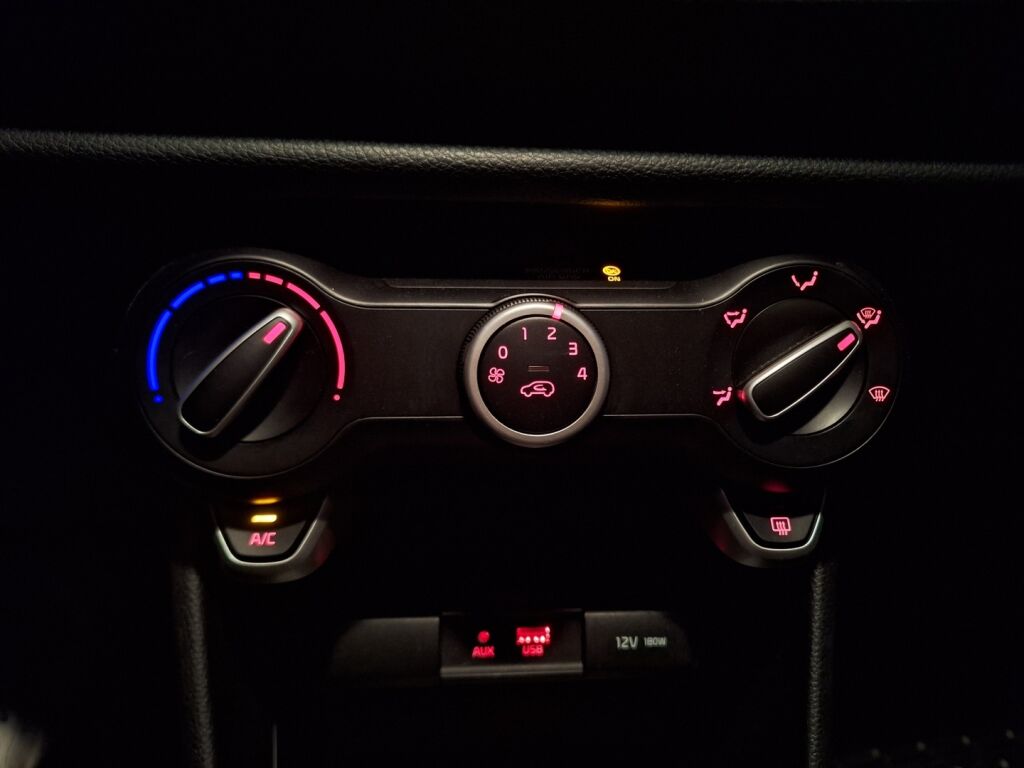 Kia Picanto 2017 Musta