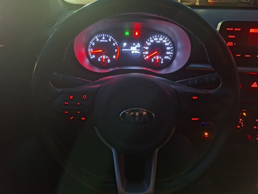 Kia Picanto 2017 Musta