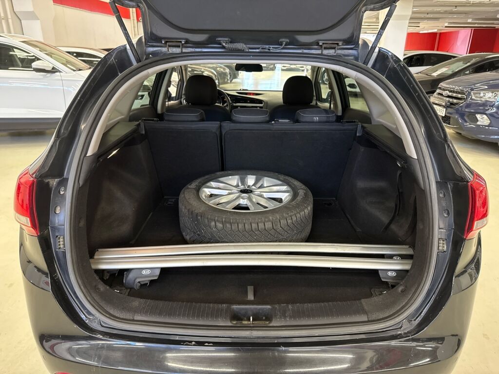 Kia Ceed 2018 Musta