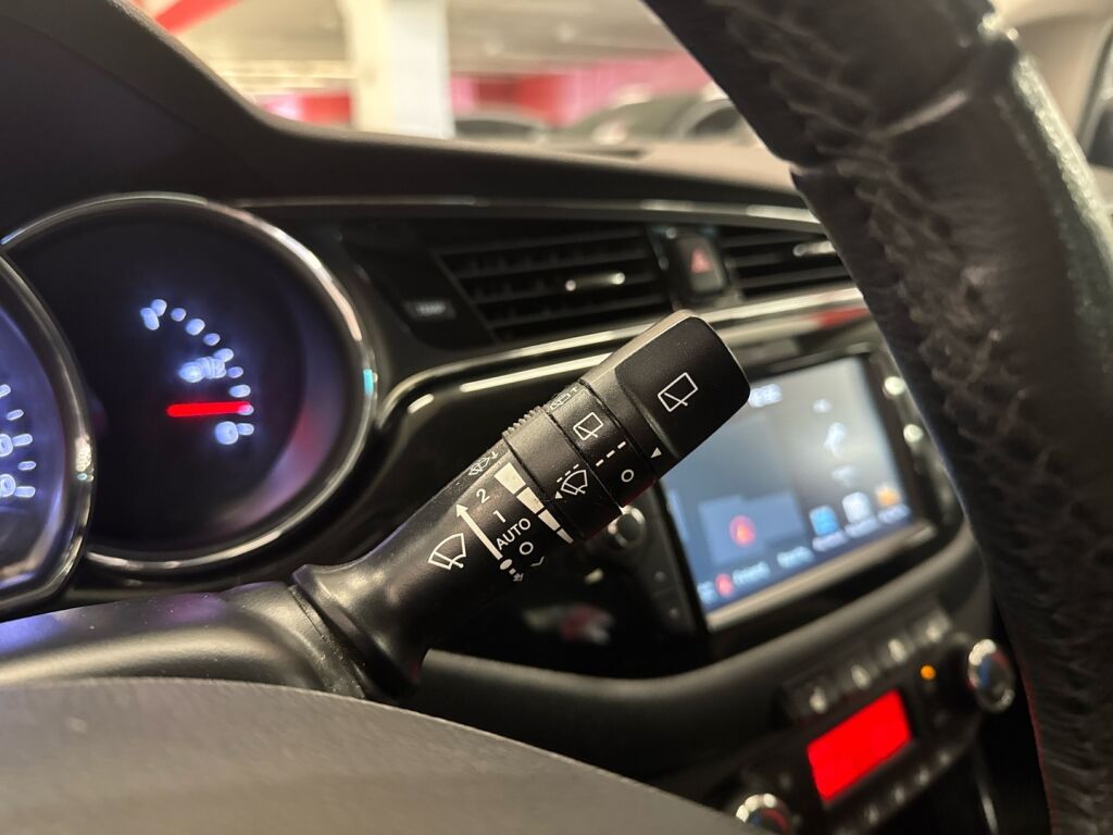 Kia Ceed 2018 Musta