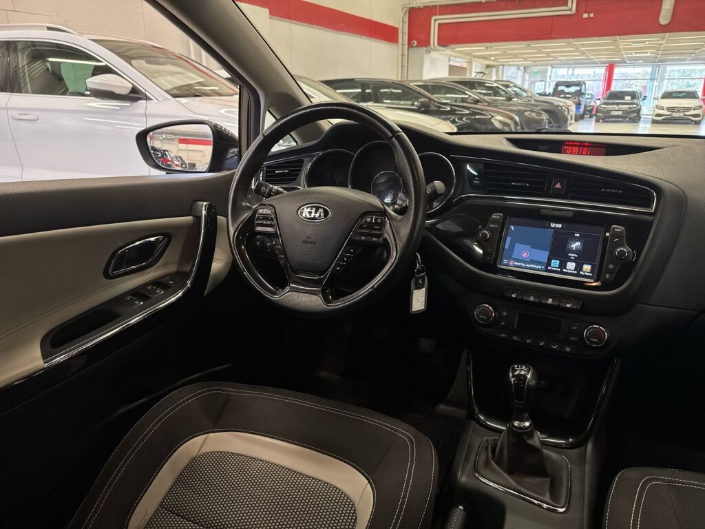 Kia Ceed 2018 Musta