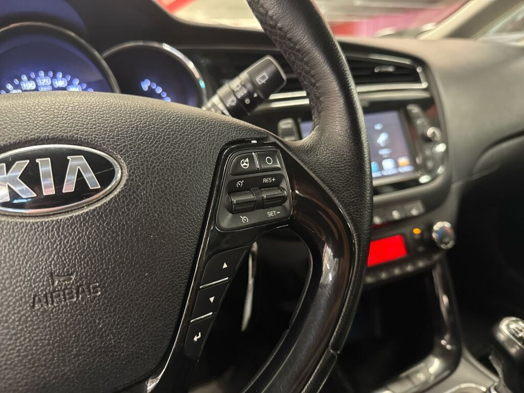 Kia Ceed 2018 Musta