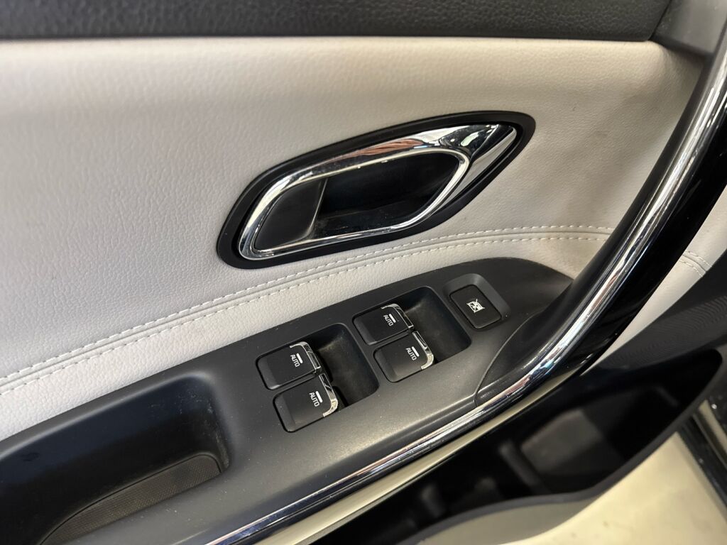 Kia Ceed 2018 Musta