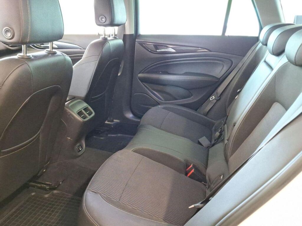Opel Insignia 2018 Valkoinen