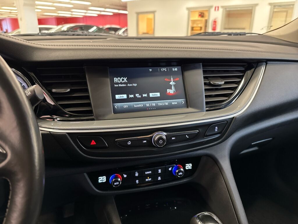 Opel Insignia 2018 Hopea