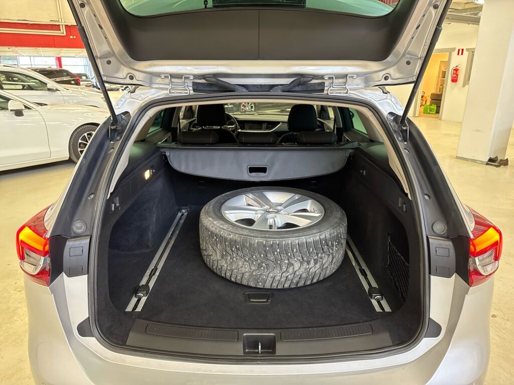 Opel Insignia 2018 Hopea