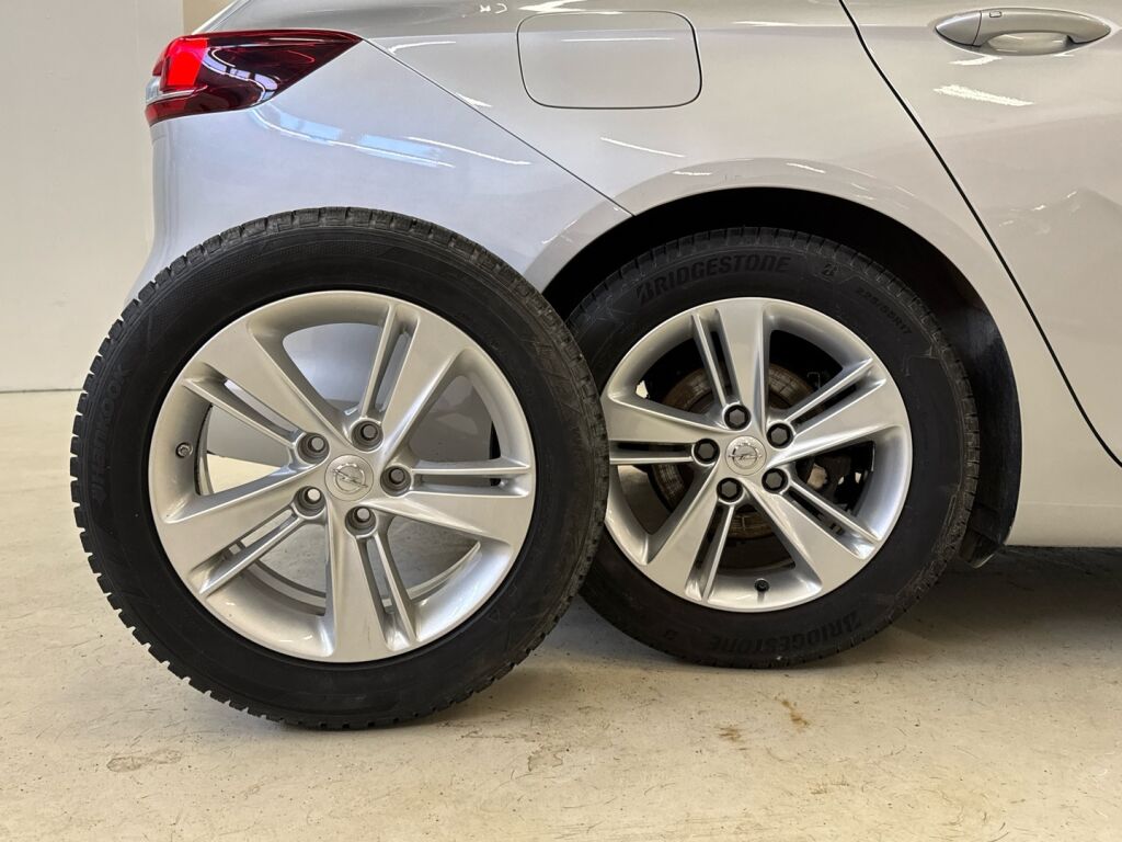 Opel Insignia 2018 Hopea