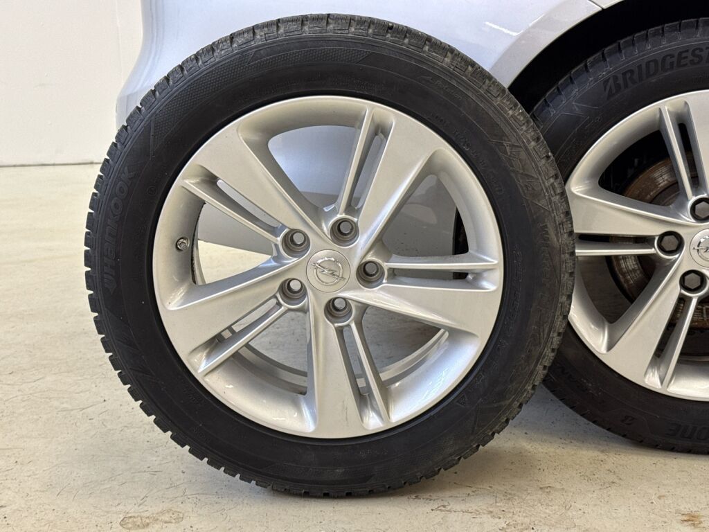 Opel Insignia 2018 Hopea