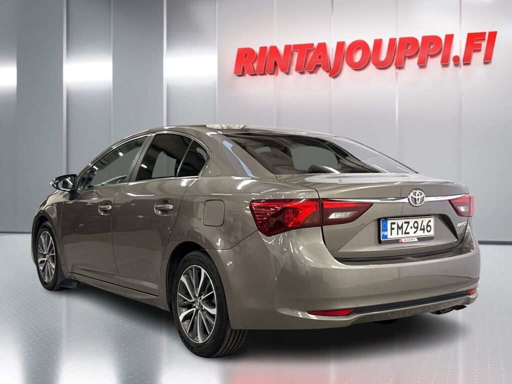 Toyota Avensis 2018 Harmaa