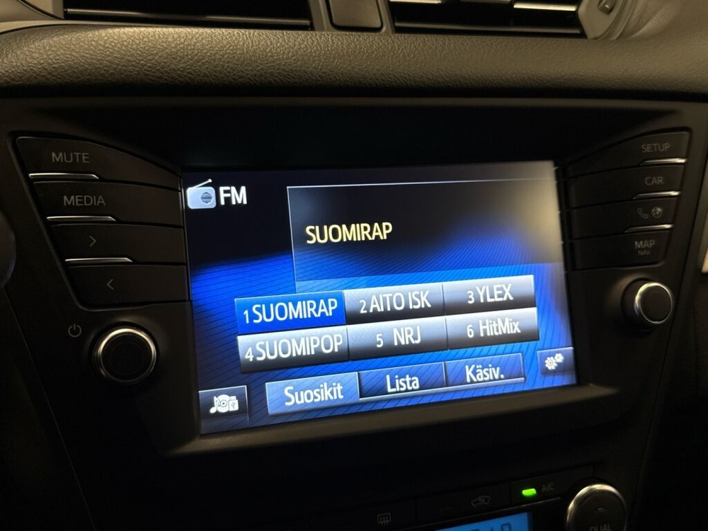 Toyota Avensis 2018 Harmaa