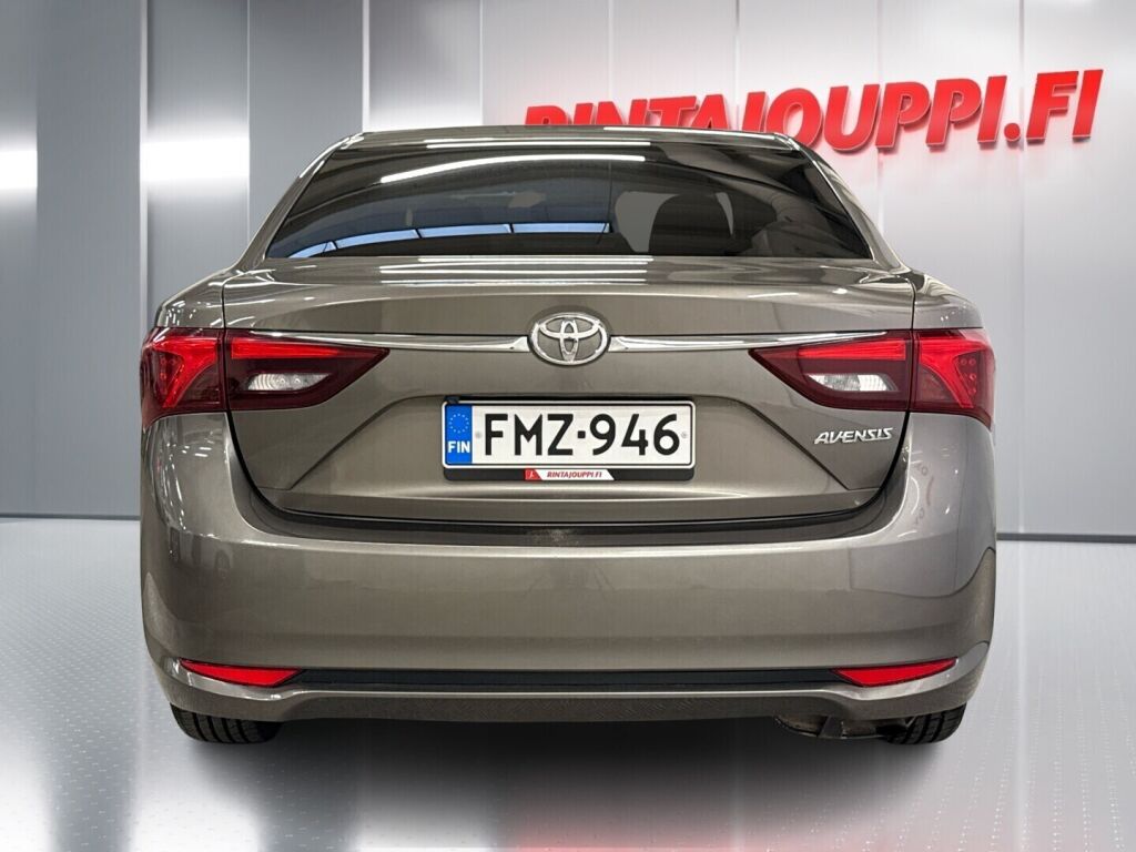 Toyota Avensis 2018 Harmaa