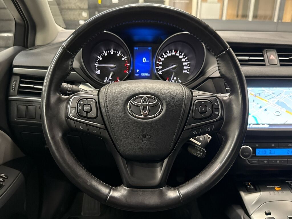 Toyota Avensis 2018 Harmaa