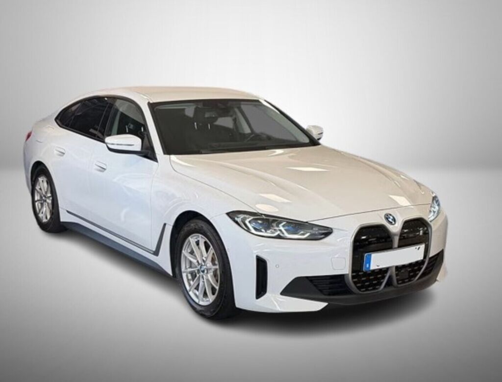 BMW i4 2023 Valkoinen