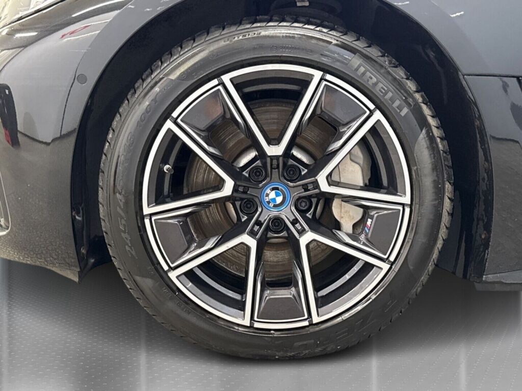 BMW i4 2023 