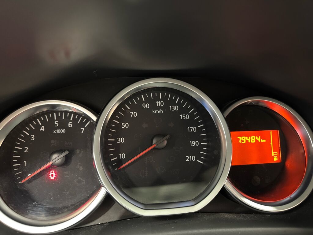 Dacia Sandero 2018 Musta