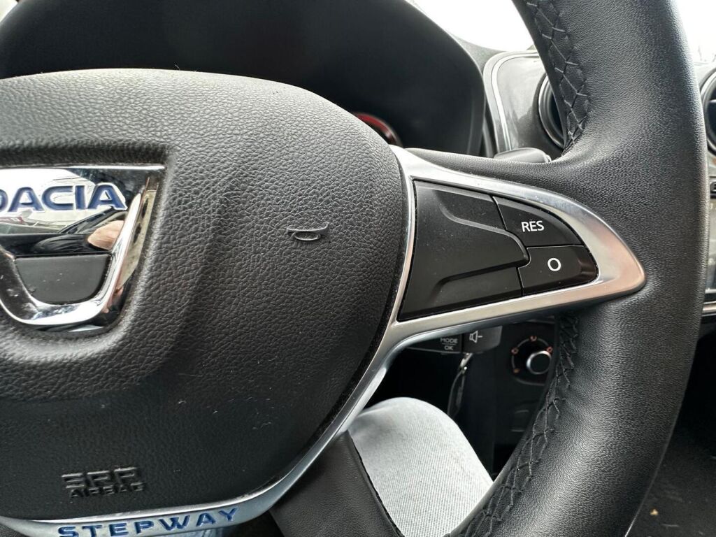 Dacia Sandero 2018 Musta