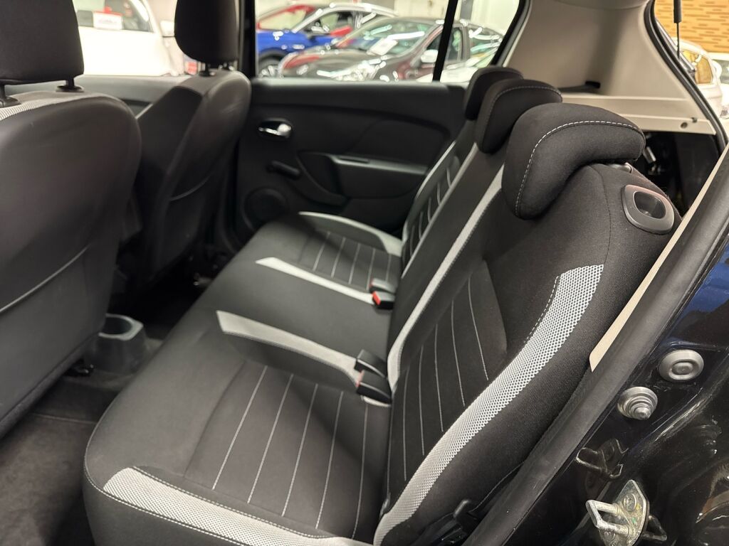 Dacia Sandero 2018 Musta