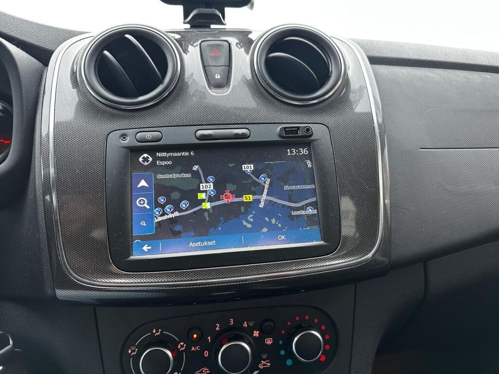 Dacia Sandero 2018 Musta