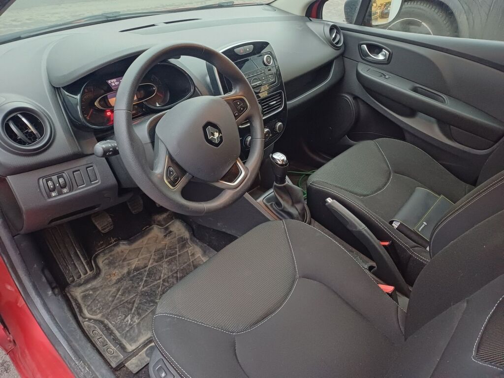Renault Clio 2018 Punainen