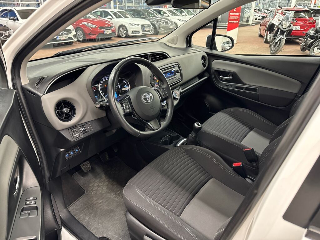 Toyota Yaris 2018 Valkoinen