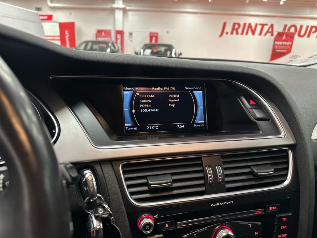 Audi A4 2014 Sininen