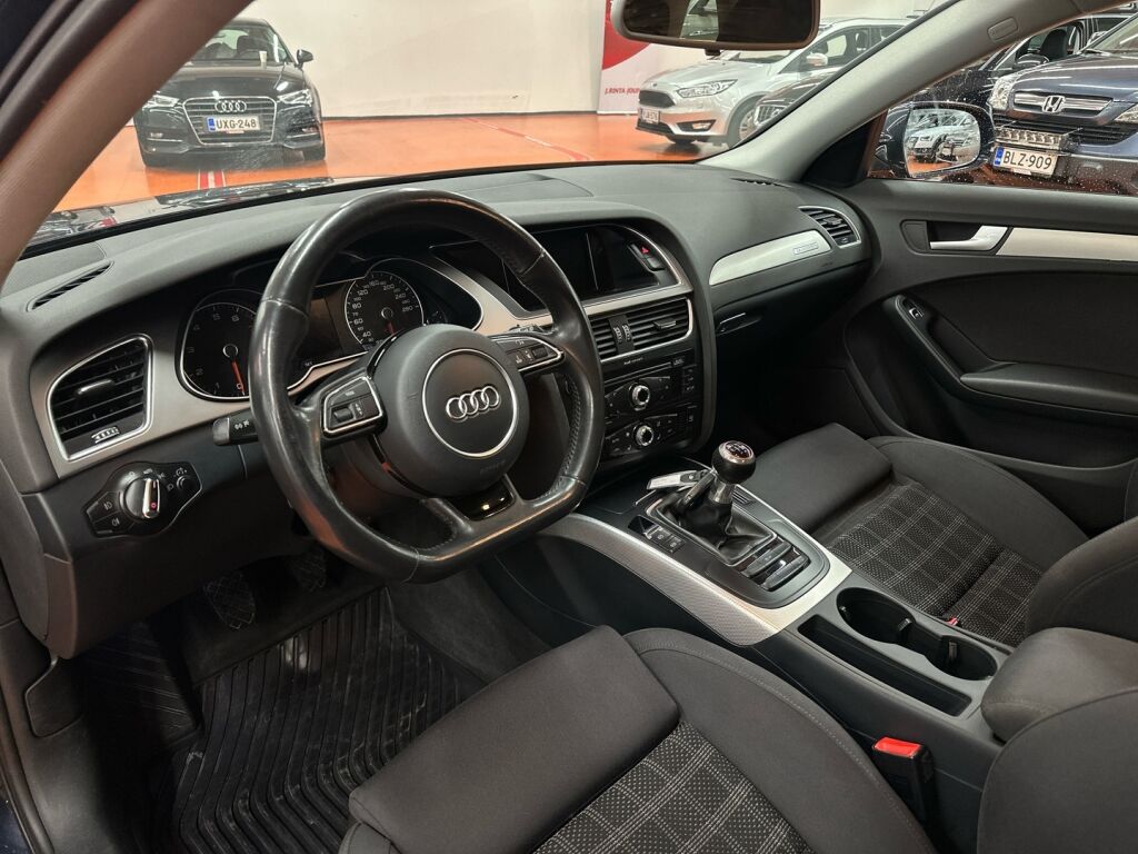 Audi A4 2014 Sininen