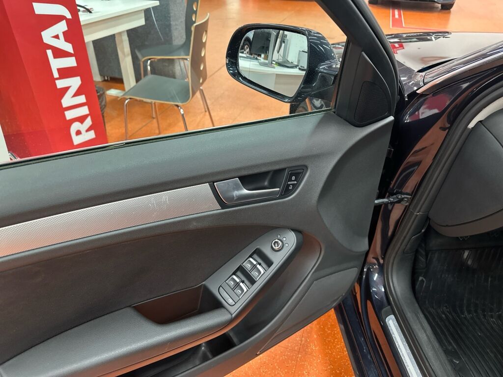 Audi A4 2014 Sininen