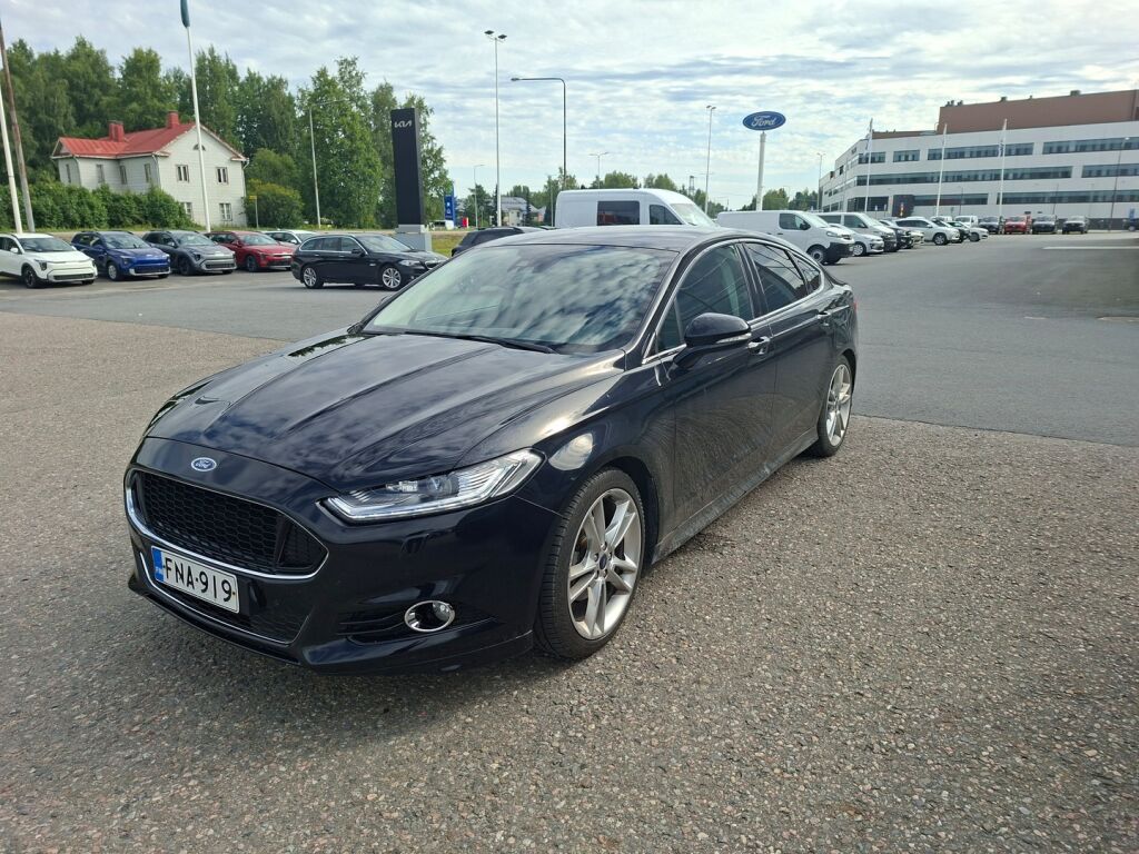 Ford Mondeo 2015 Musta