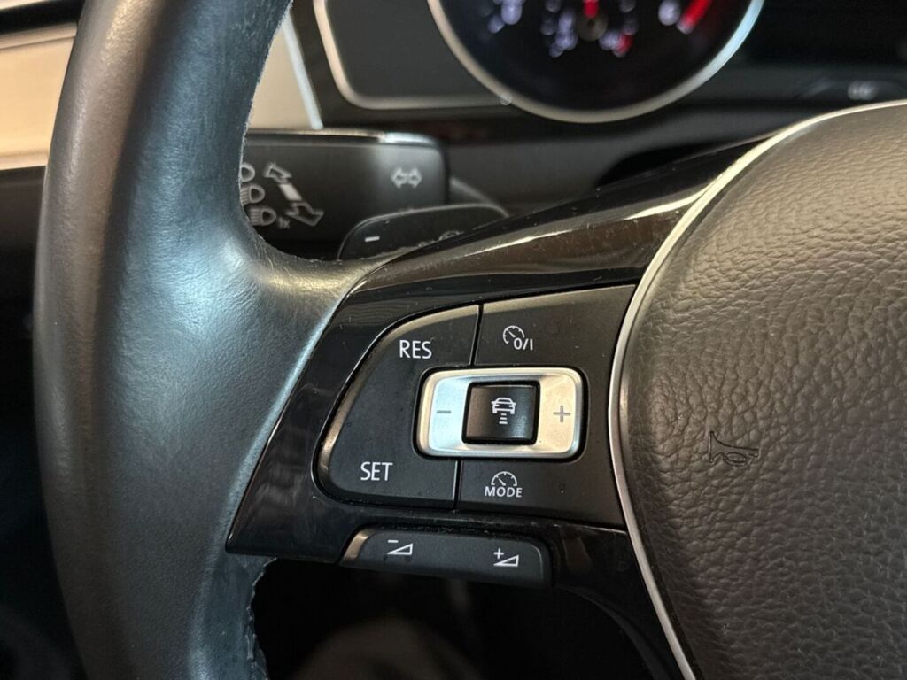 Volkswagen Passat 2018 Sininen