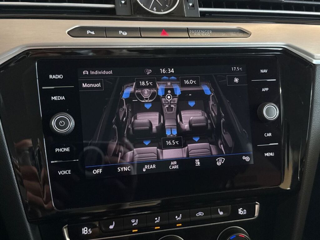Volkswagen Passat 2018 Sininen