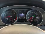 Volkswagen Passat 2018 Sininen