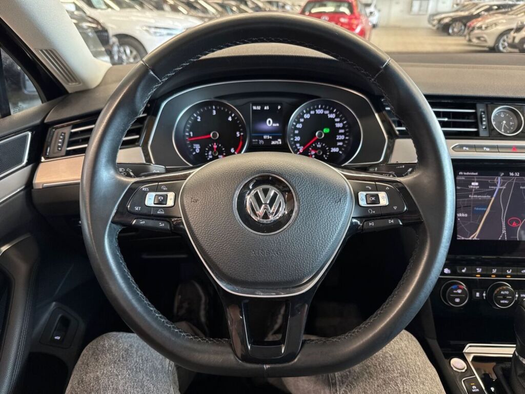 Volkswagen Passat 2018 Sininen