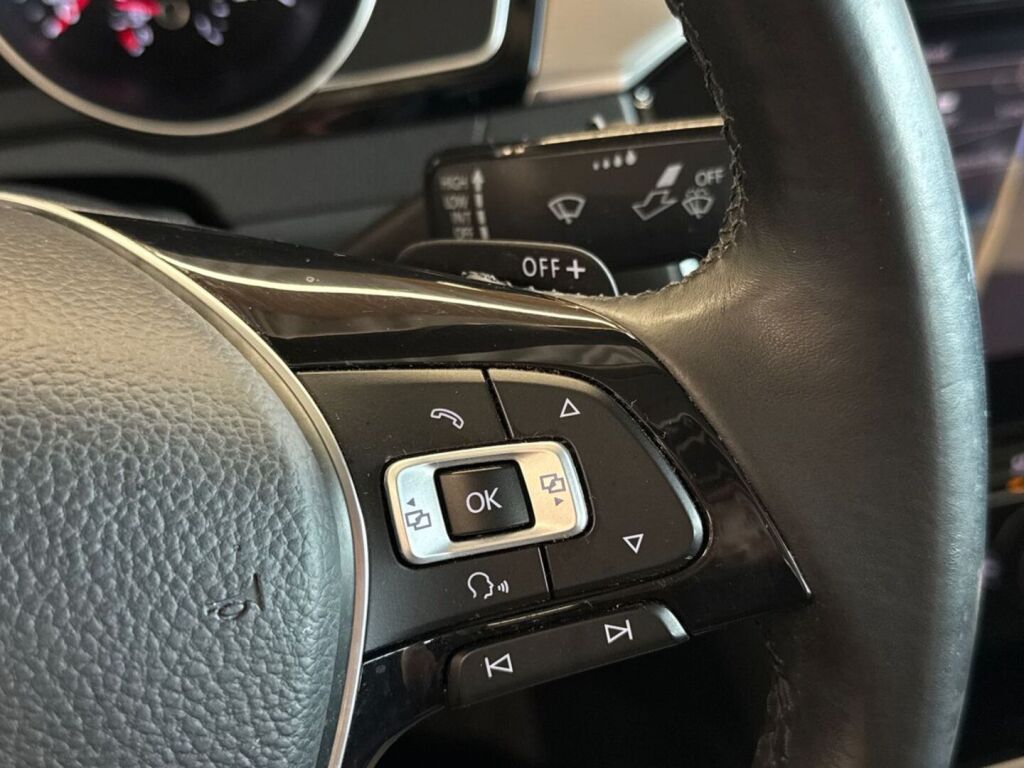 Volkswagen Passat 2018 Sininen