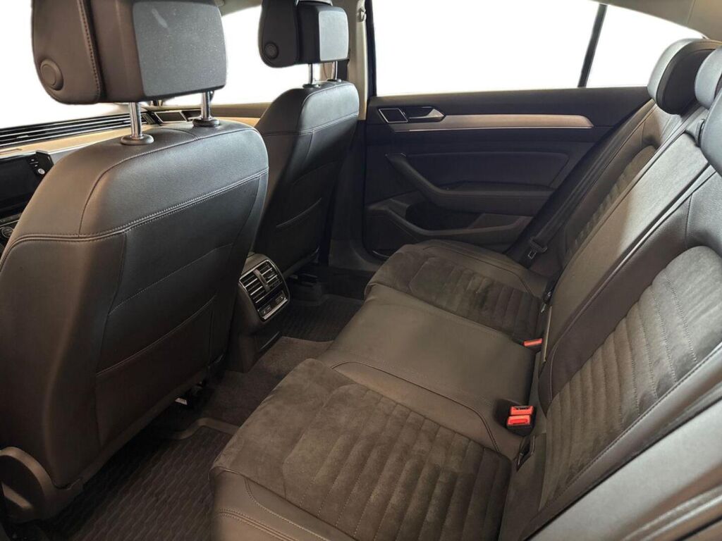 Volkswagen Passat 2018 Sininen
