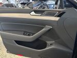 Volkswagen Passat 2018 Sininen