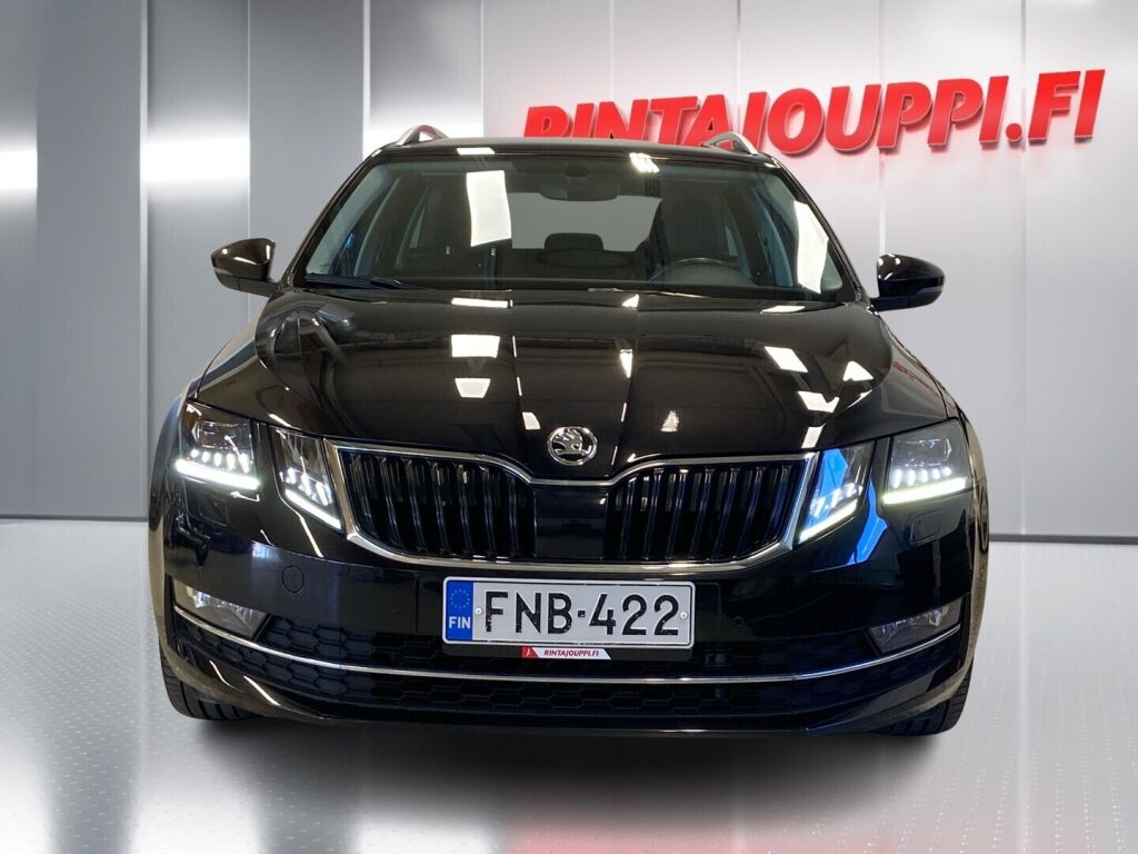 Skoda Octavia 2018 Musta