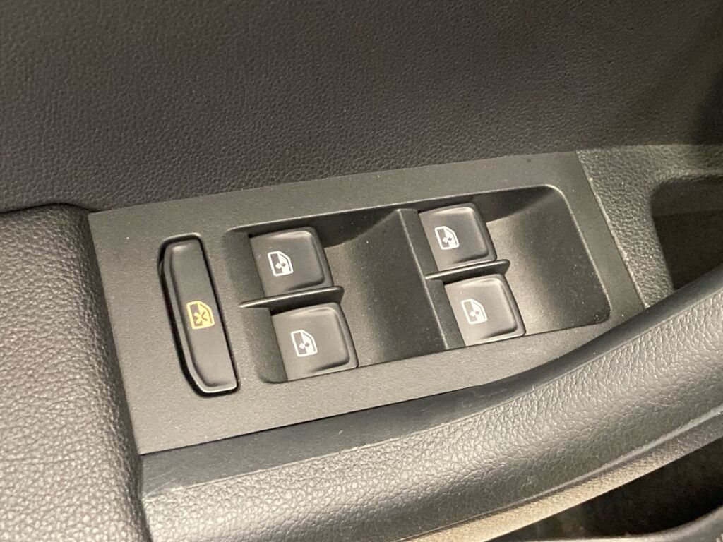 Skoda Octavia 2018 Musta