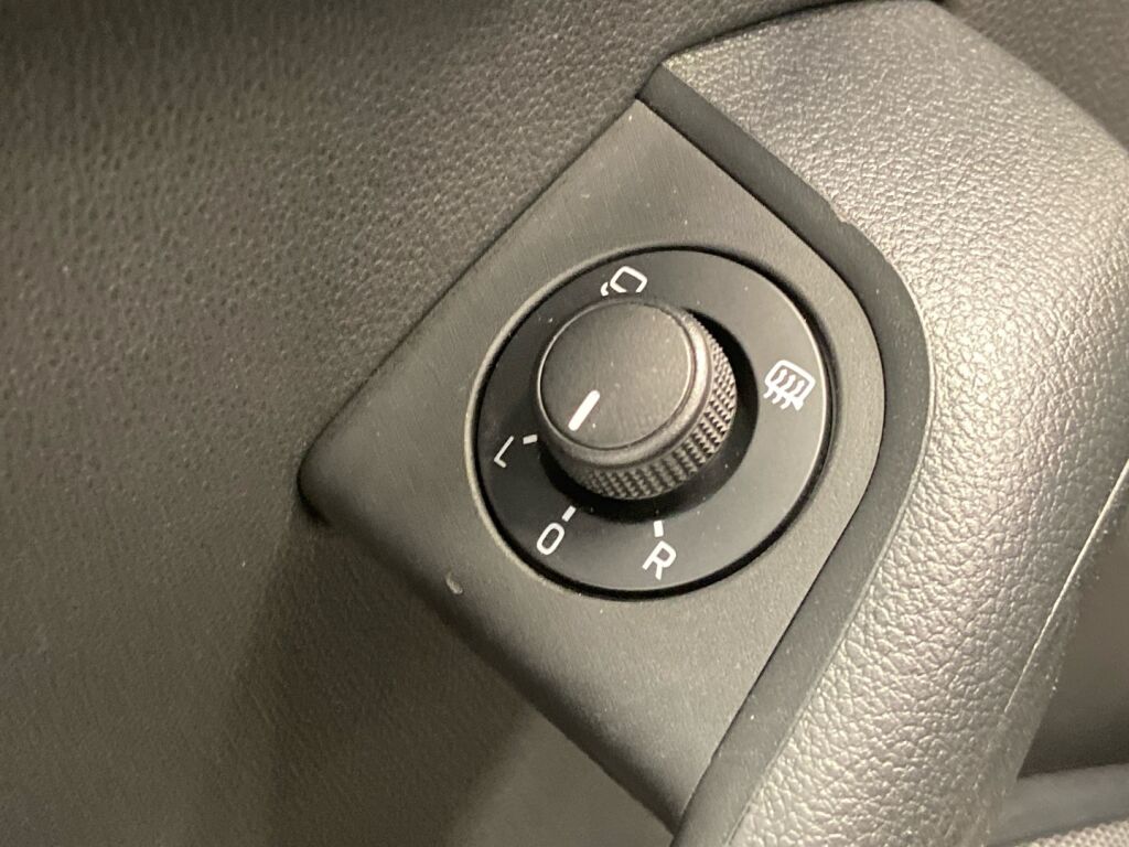 Skoda Octavia 2018 Musta
