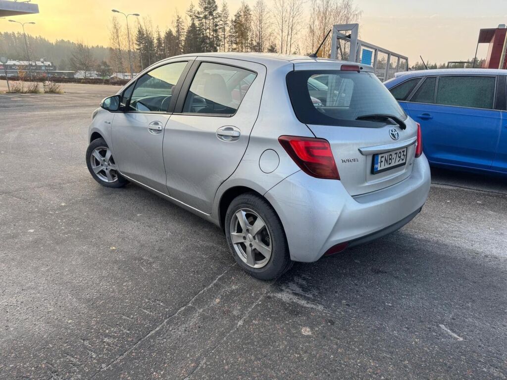 Toyota Yaris 2016 Harmaa