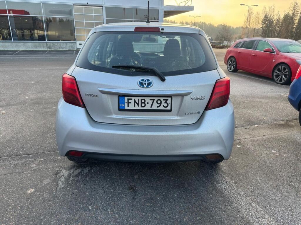 Toyota Yaris 2016 Harmaa