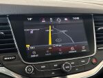 Opel Astra 2018 Punainen