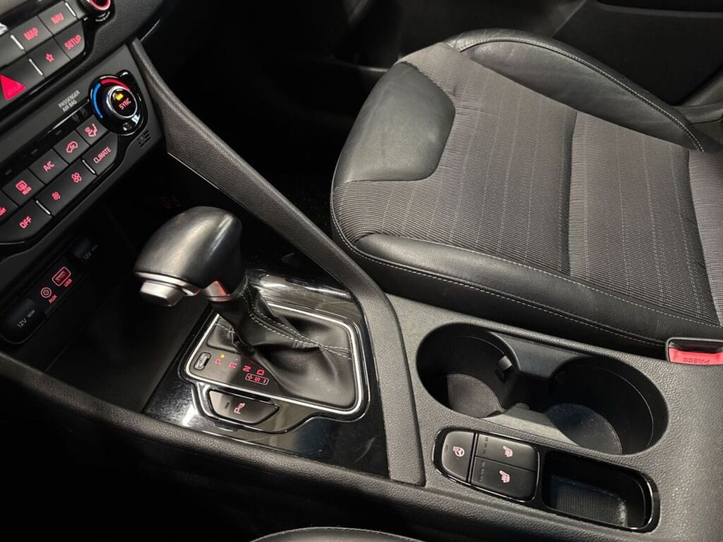 Kia Niro 2018 Harmaa