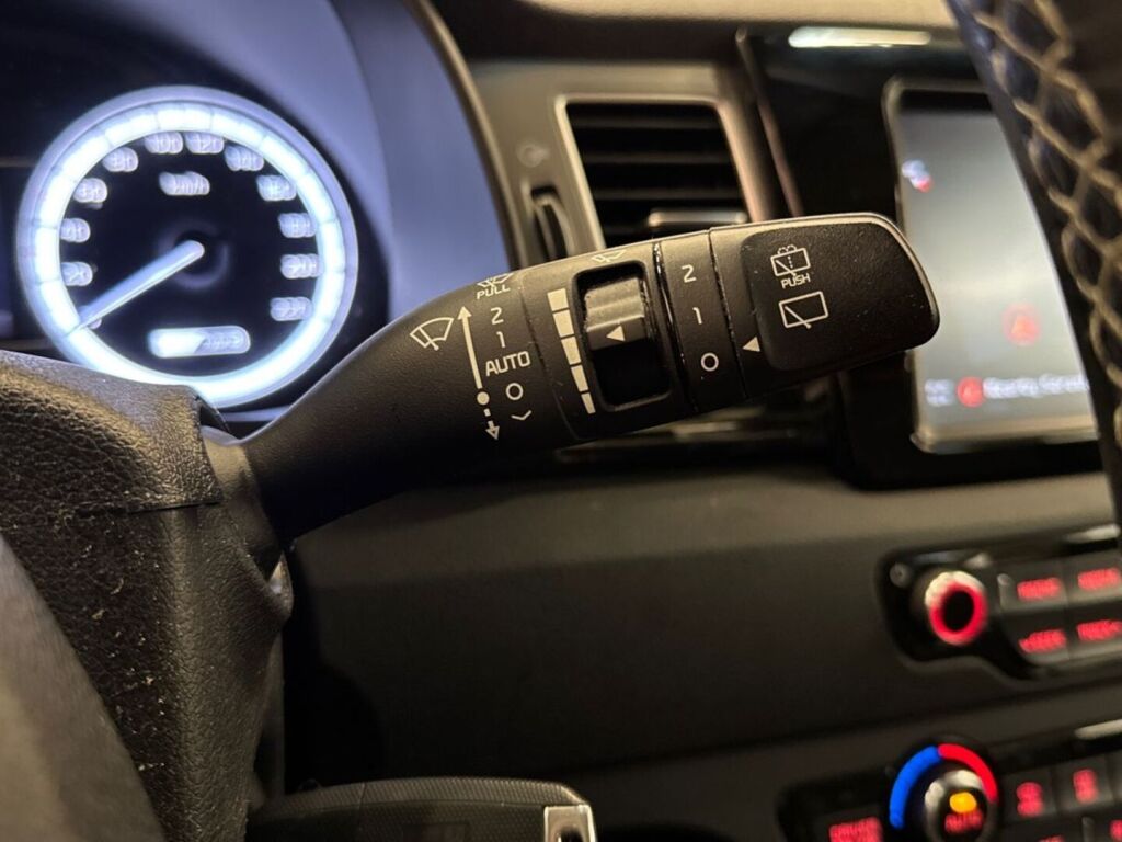 Kia Niro 2018 Harmaa
