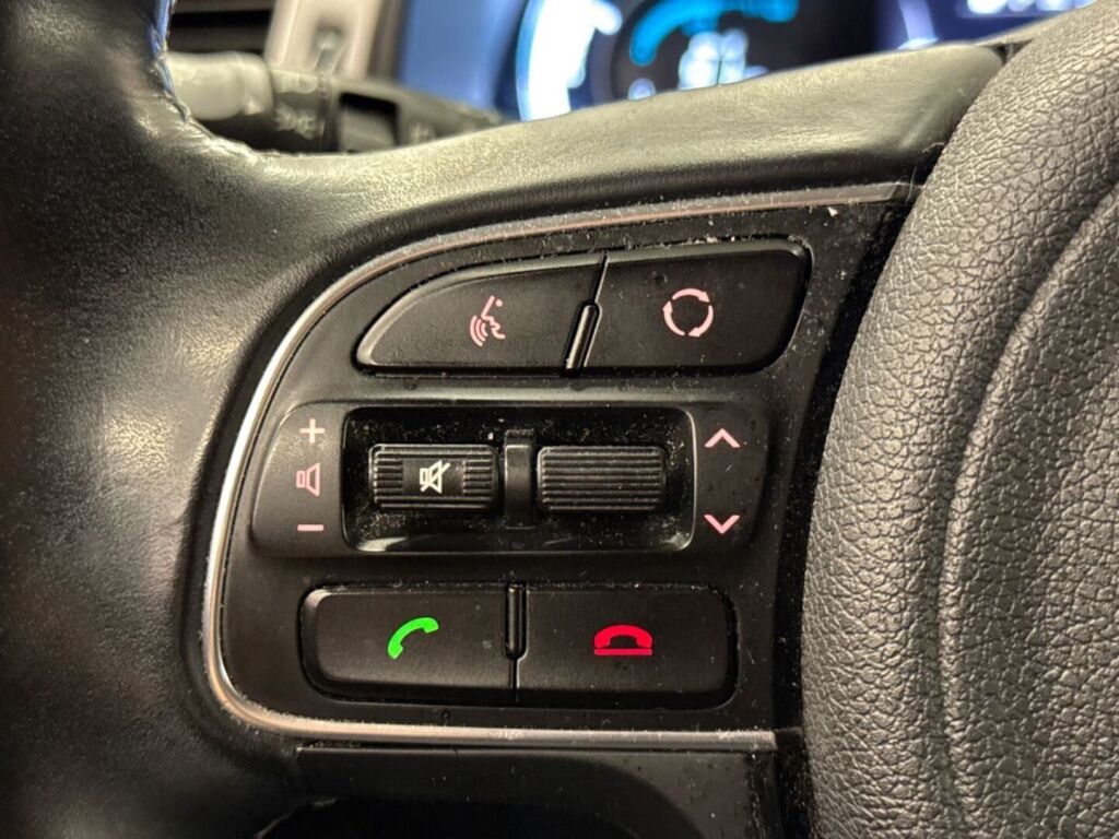 Kia Niro 2018 Harmaa