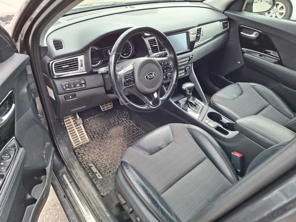 Kia Niro 2018 Harmaa